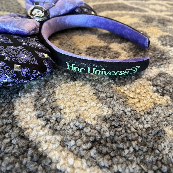 Disney Her Universe Haunted Mansion Ears Headband OS Purple Madame Leota Studs - Picture 4 of 6